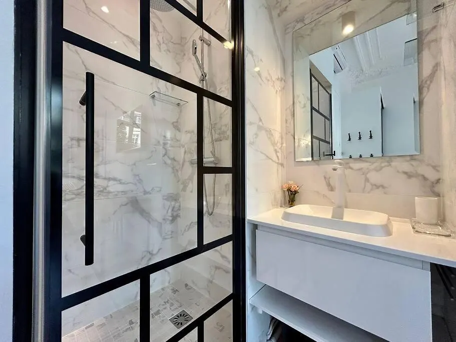 Charme Et Volupte A Republique Appartement Parijs