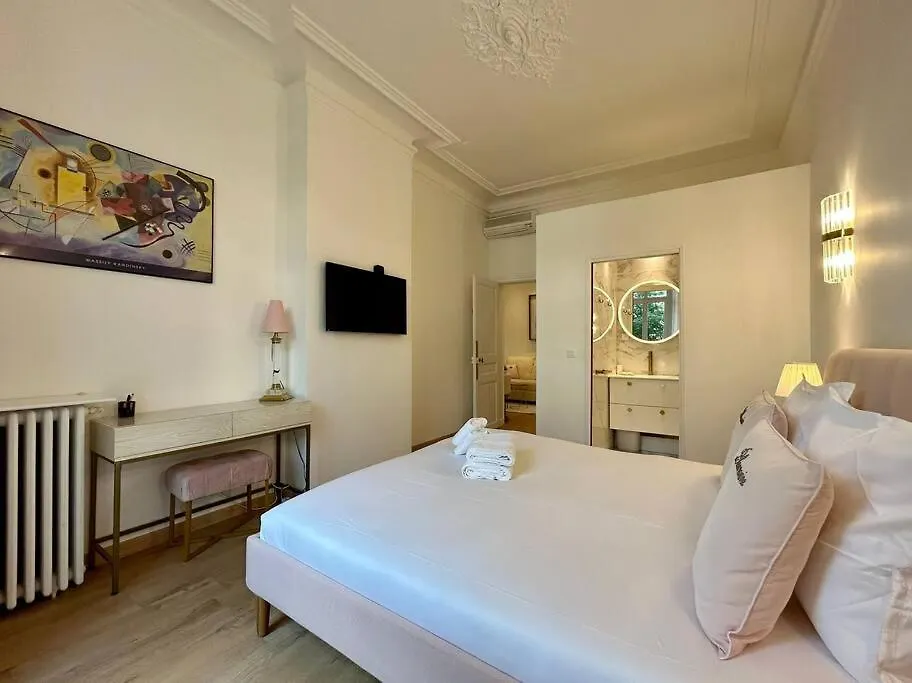 Charme Et Volupte A Republique Appartement Parijs 0*,